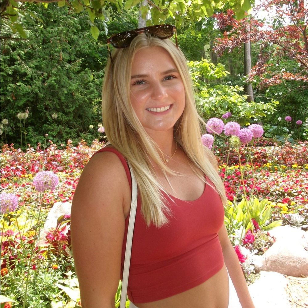 Meet your Posher, Hailey